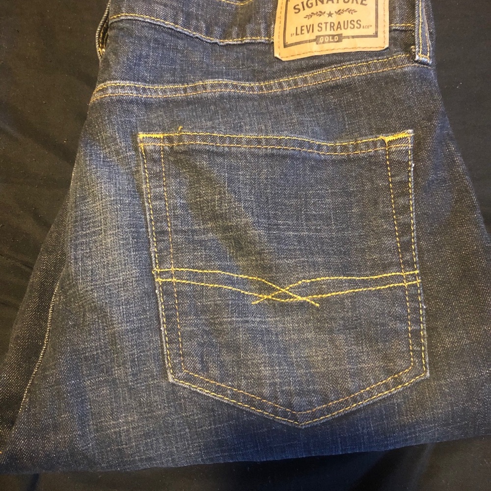 Men’s Levi Jeans size 36w 30l
